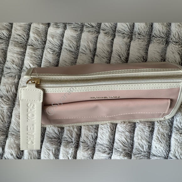 Michael Kors wristlet / cosmetic bag/ pouch - Picture 7 of 11